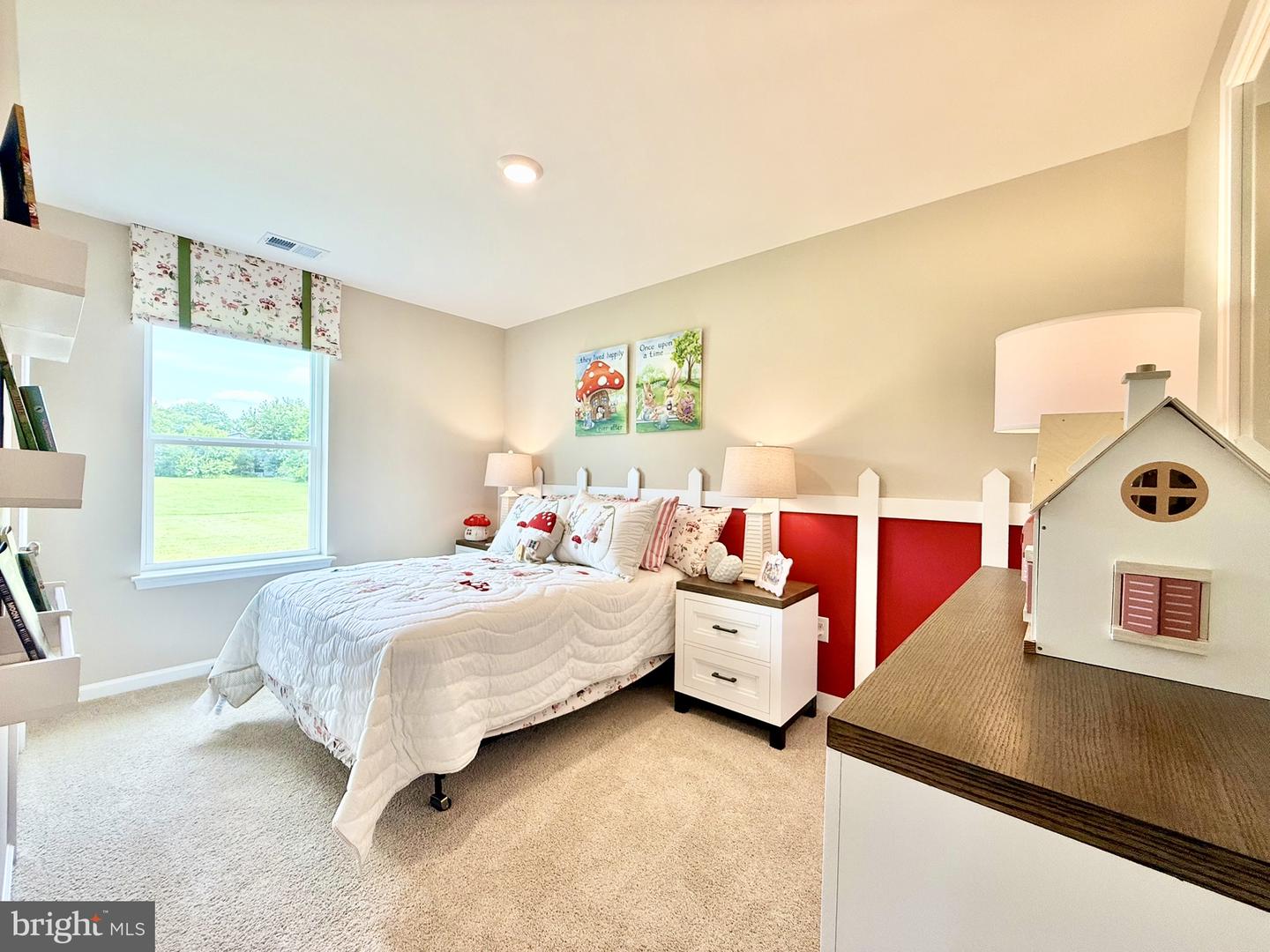 1299 Purple Orchid Loop Property Photo 7