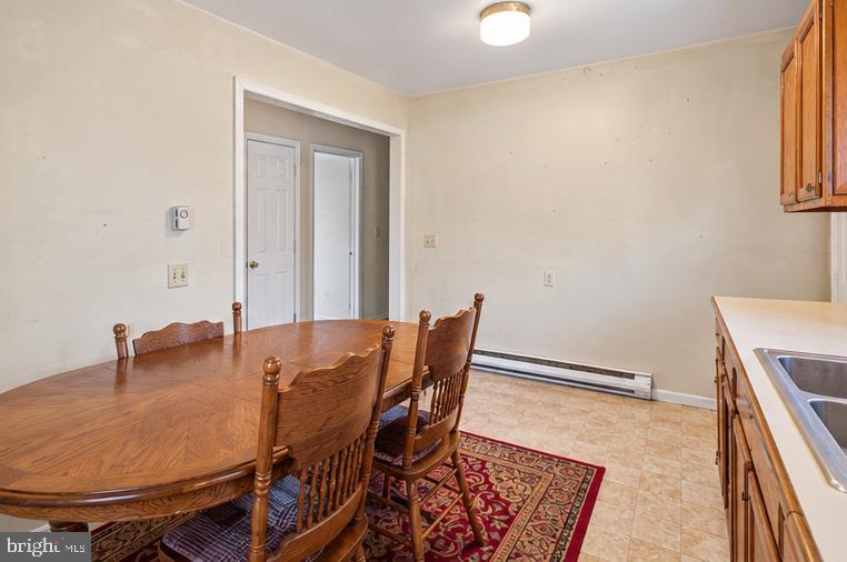 503 Booth St Property Photo 4