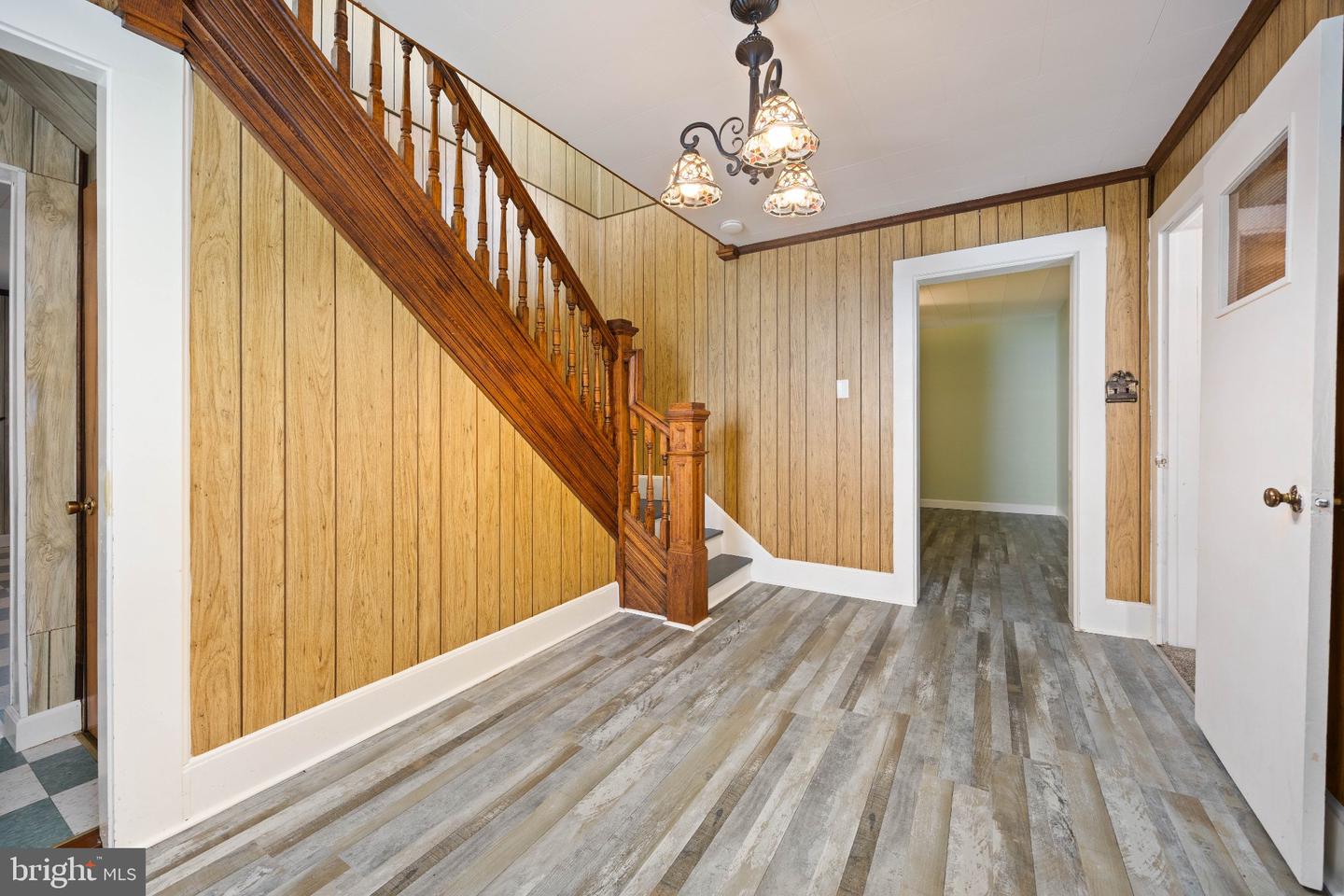 111 E Lillian St Property Photo 31