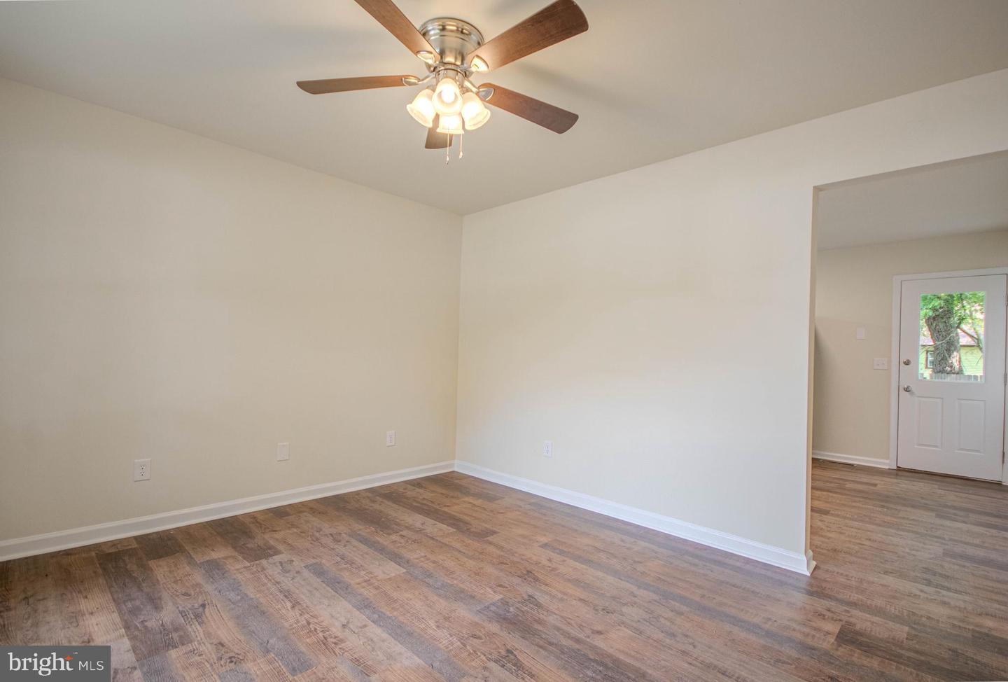103 Kendall St Property Photo 6