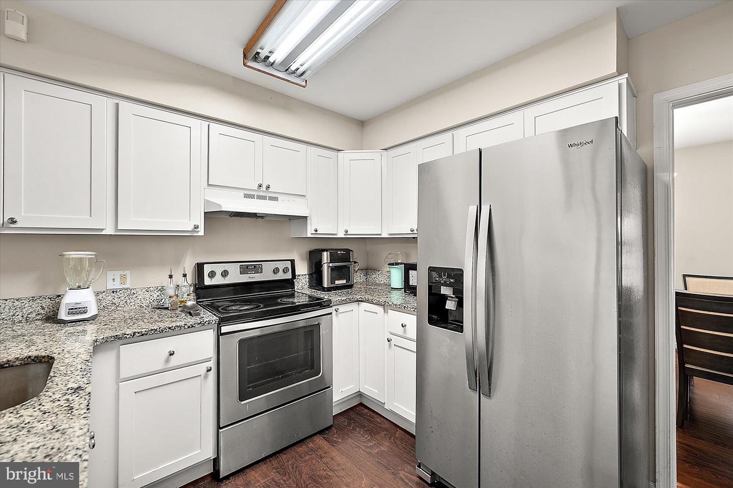 405 Somerset Ave Property Photo 17