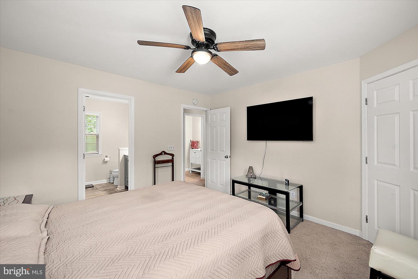 405 Somerset Ave Property Photo 29