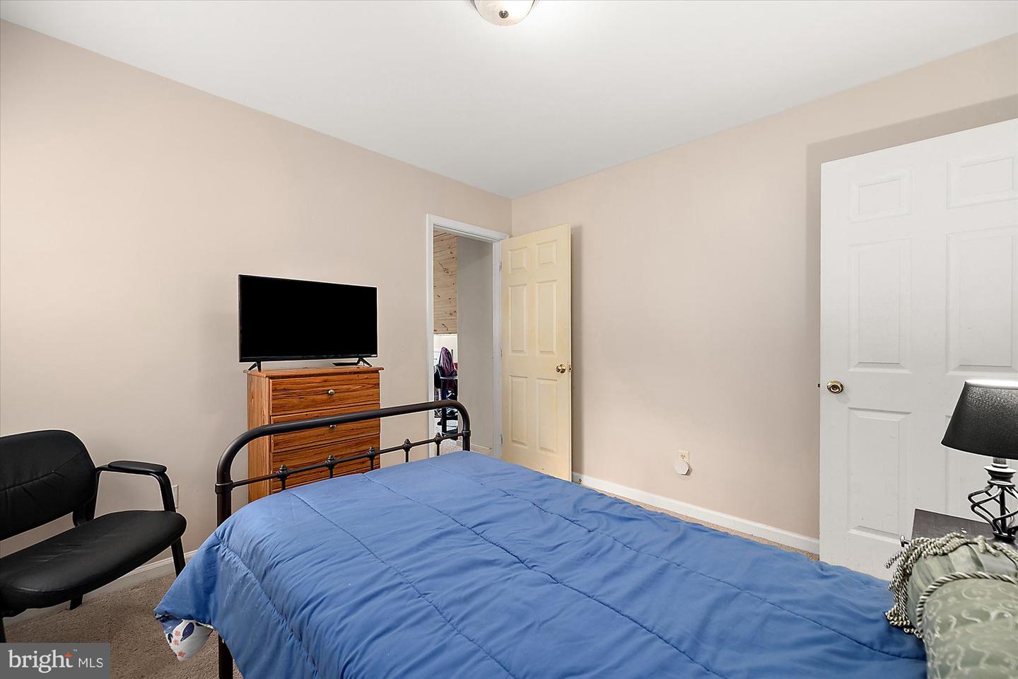 405 Somerset Ave Property Photo 37