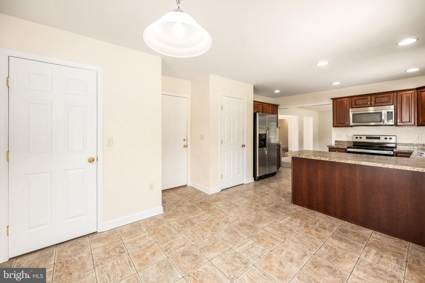 108 Glenbrooke Ct Property Photo 24