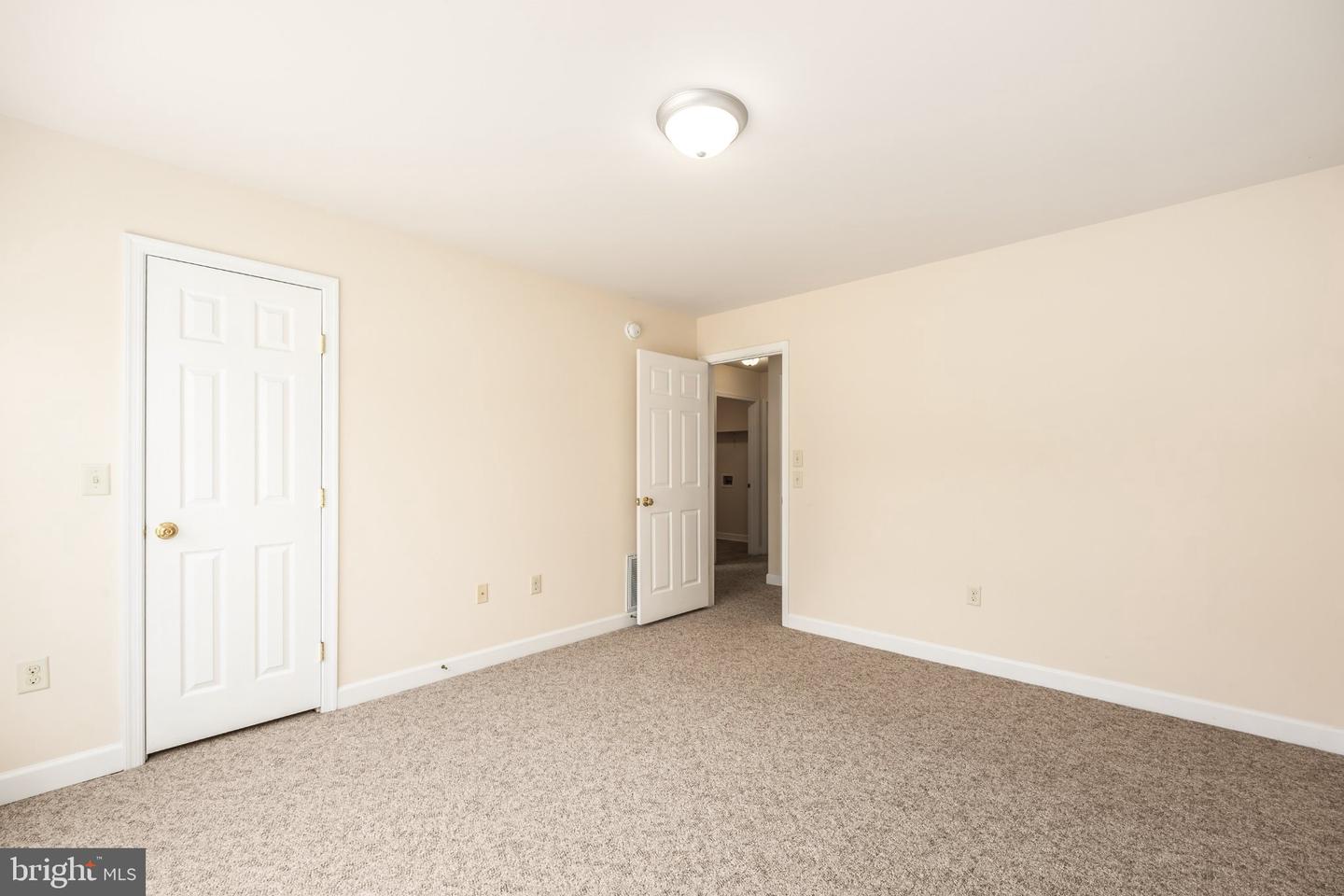 108 Glenbrooke Ct Property Photo 30