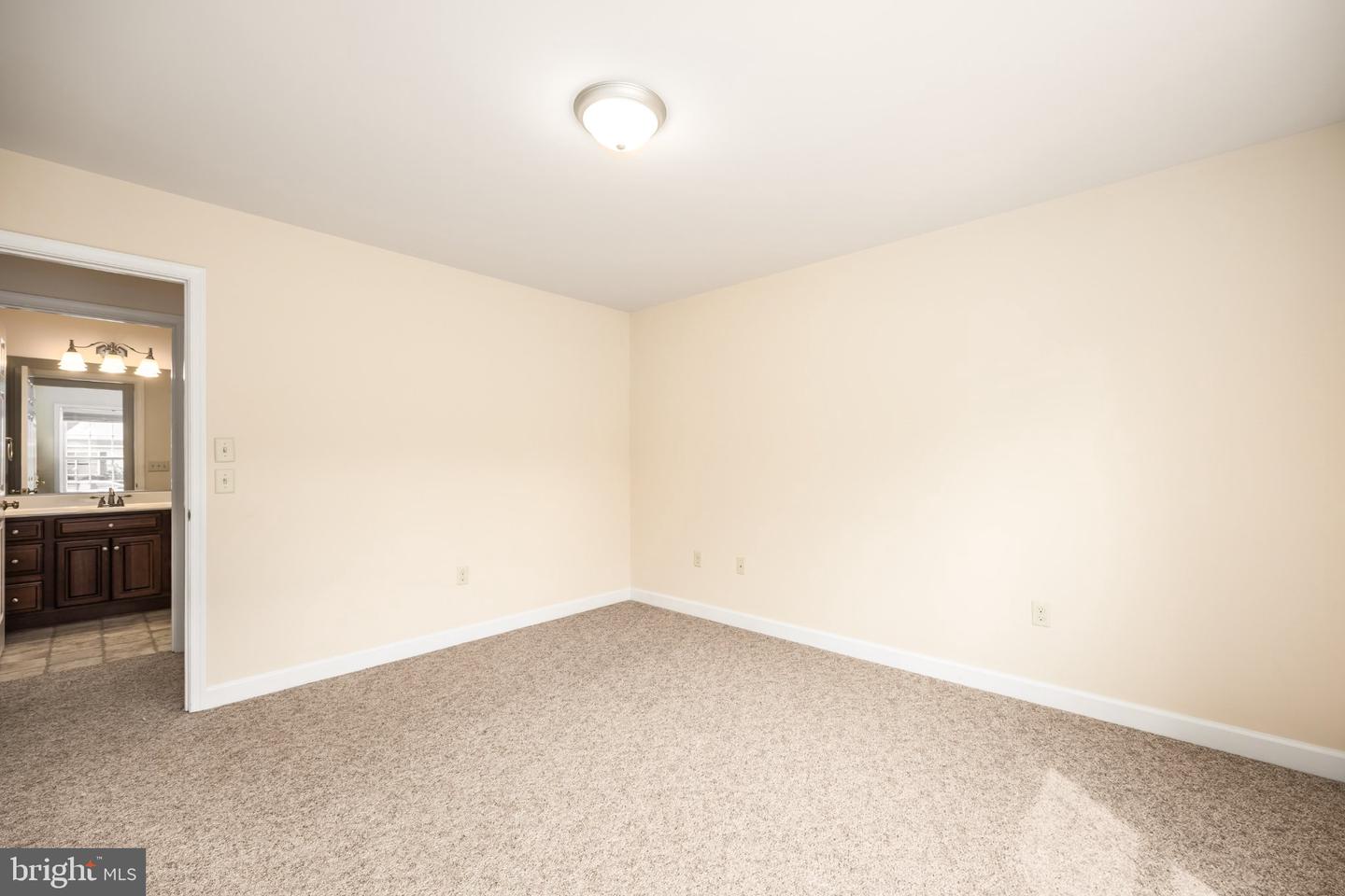 108 Glenbrooke Ct Property Photo 31