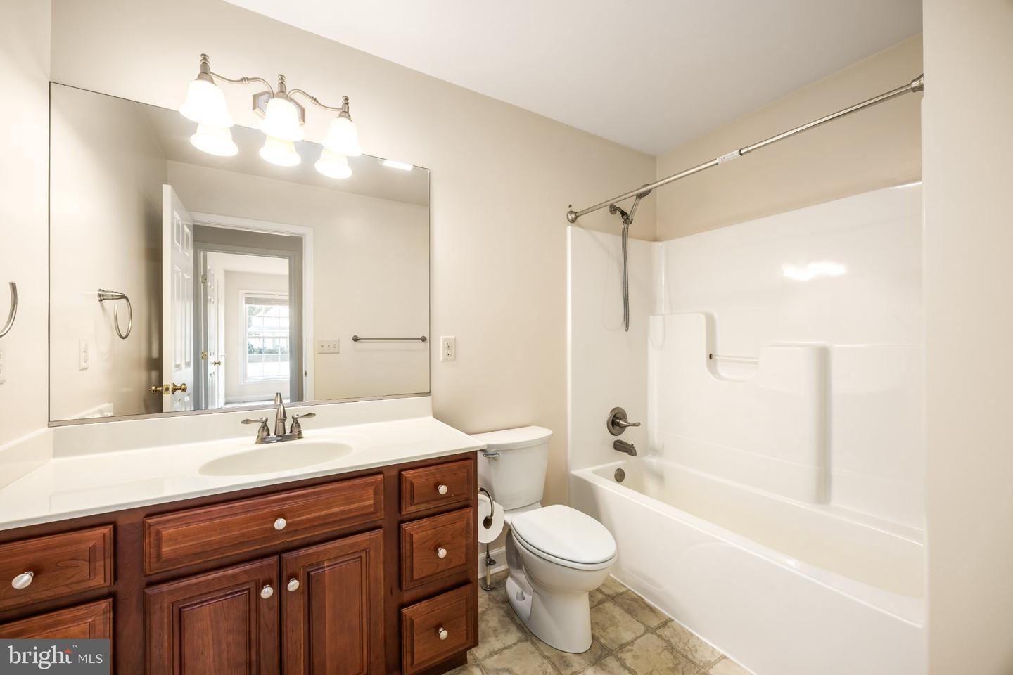108 Glenbrooke Ct Property Photo 35