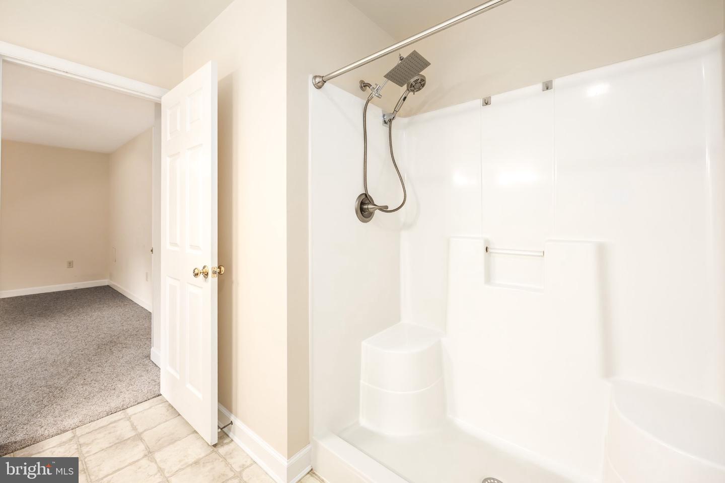 108 Glenbrooke Ct Property Photo 48