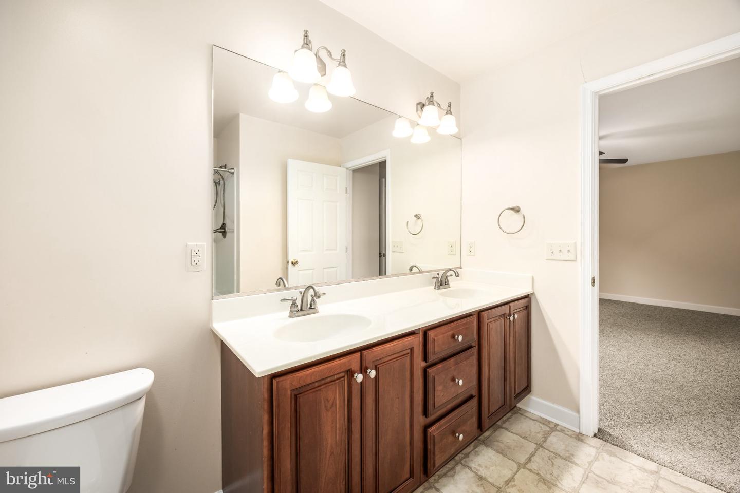108 Glenbrooke Ct Property Photo 49