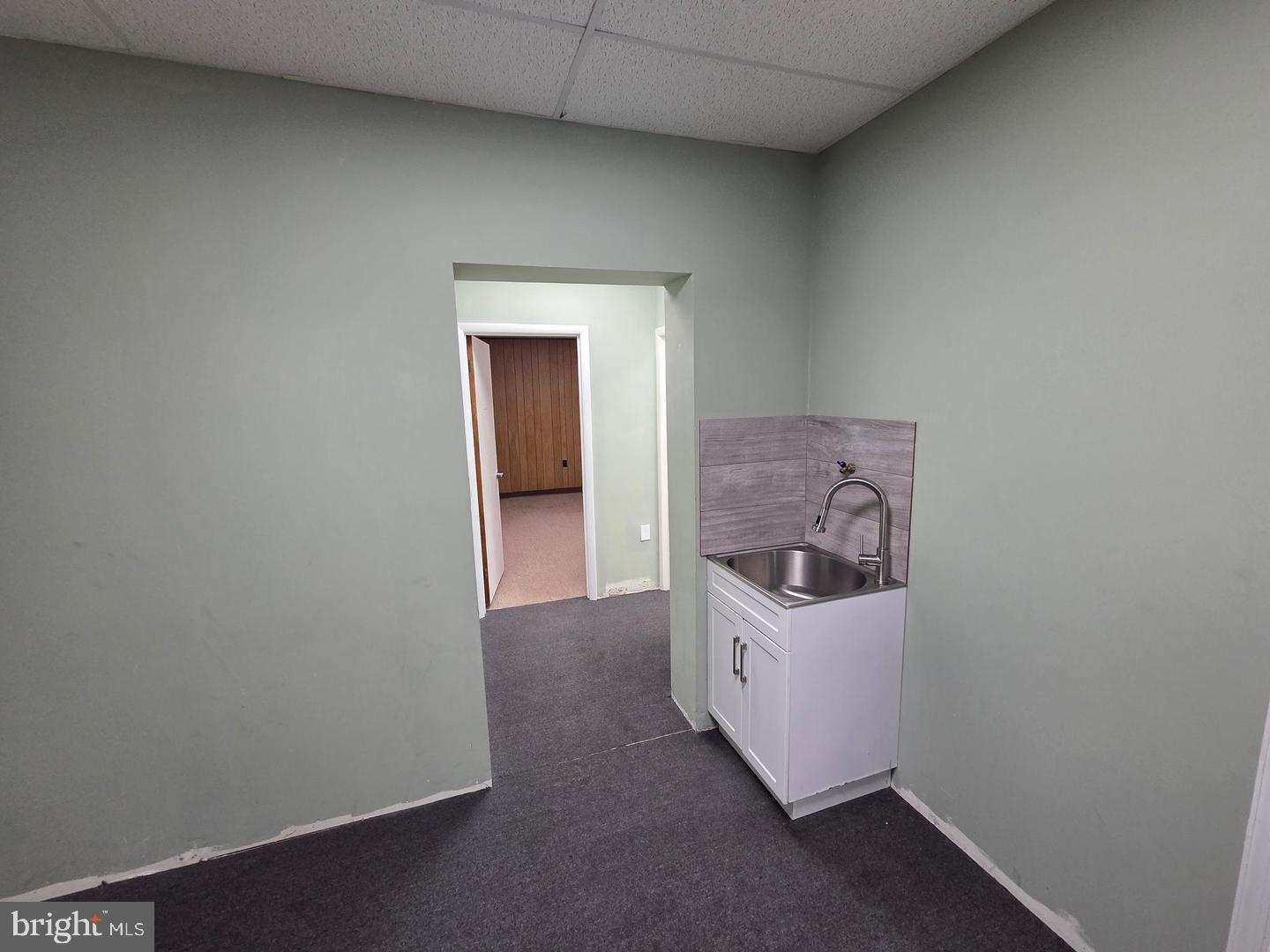 1501 Edgemore Ave #d Property Photo 4