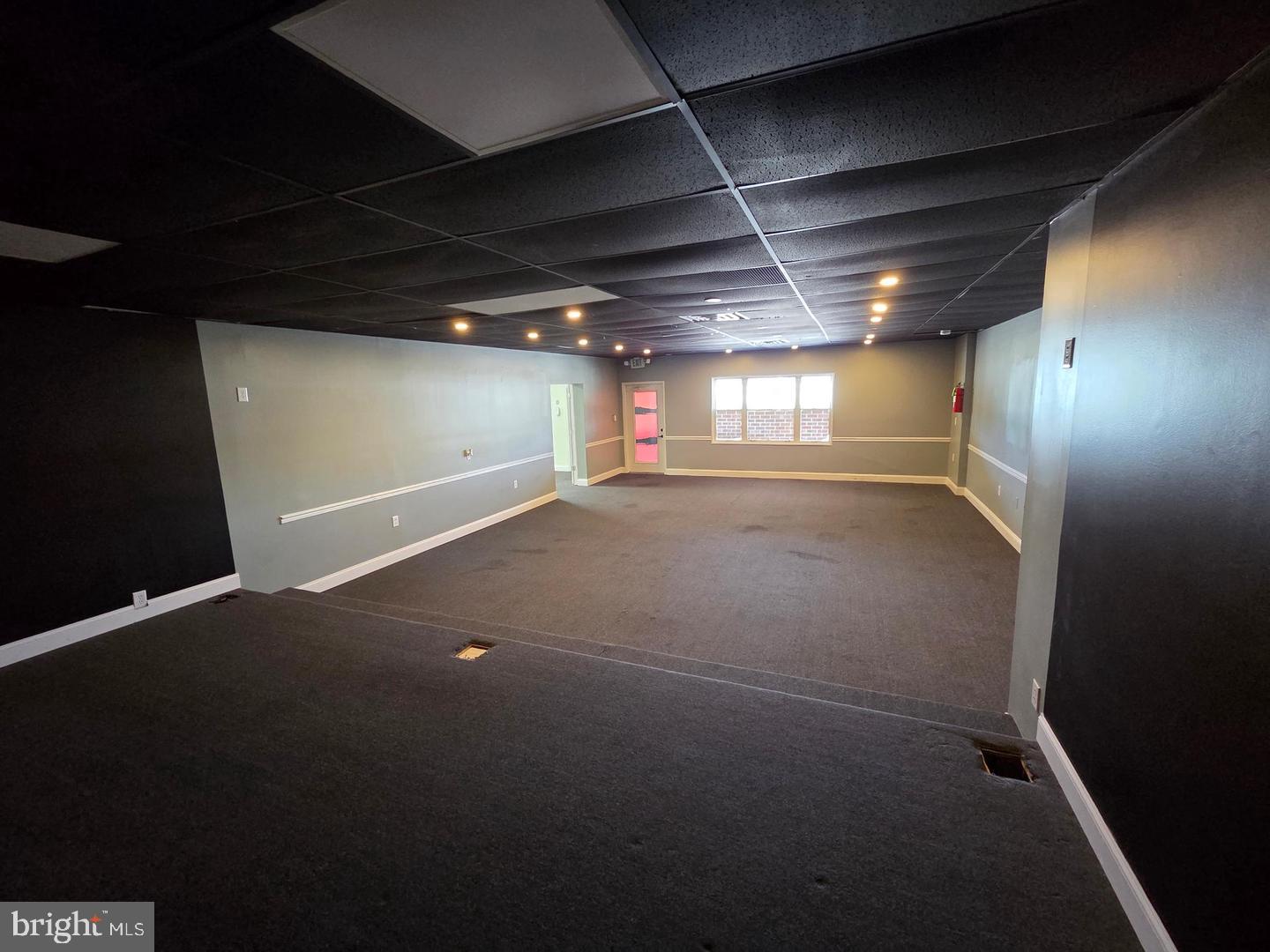 1501 Edgemore Ave #d Property Photo 6