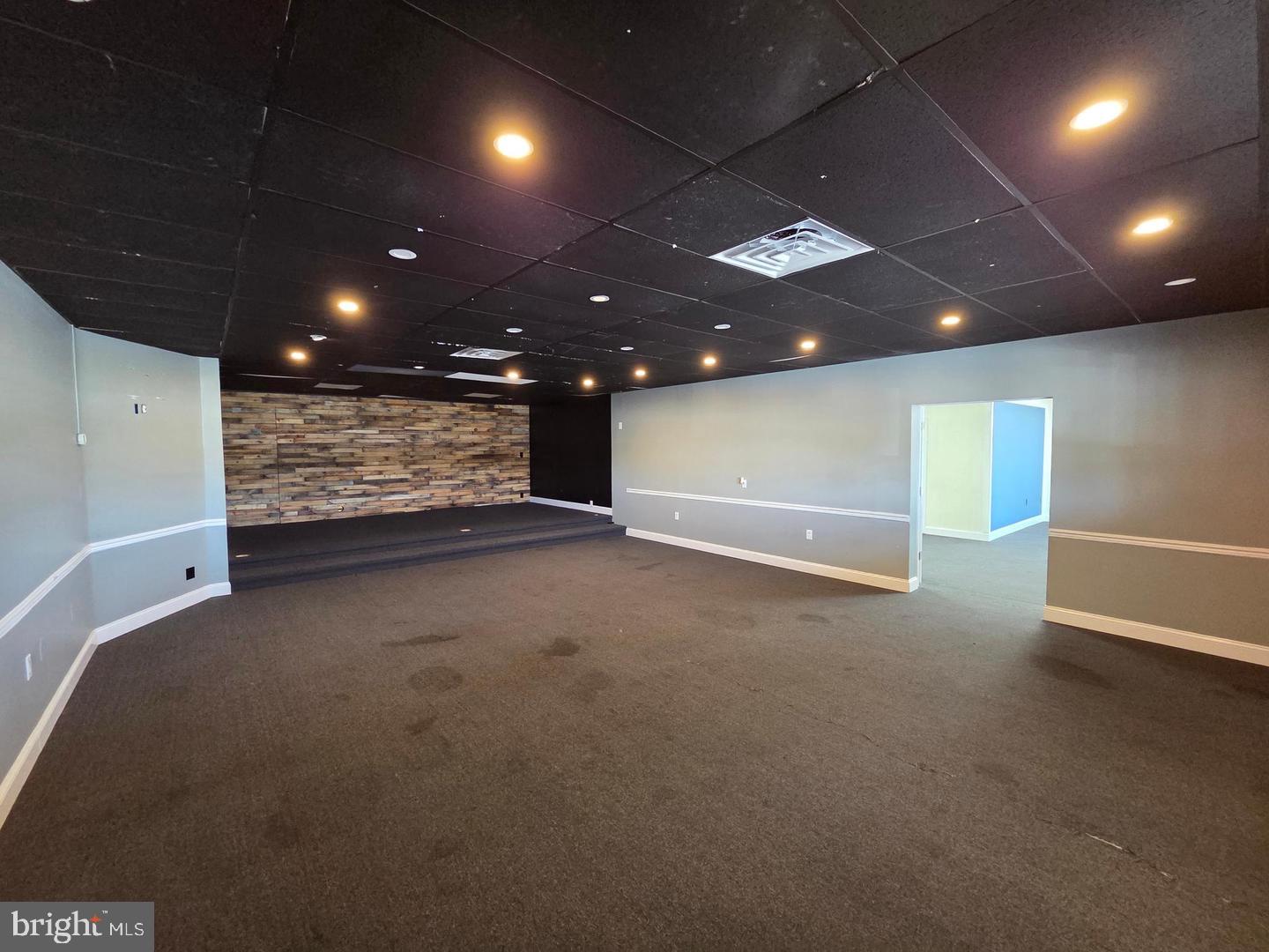1501 Edgemore Ave #d Property Photo 8