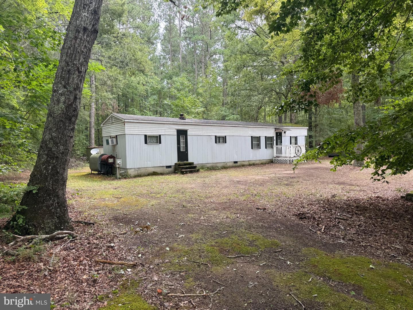 23301 Nanticoke Rd Property Photo 2