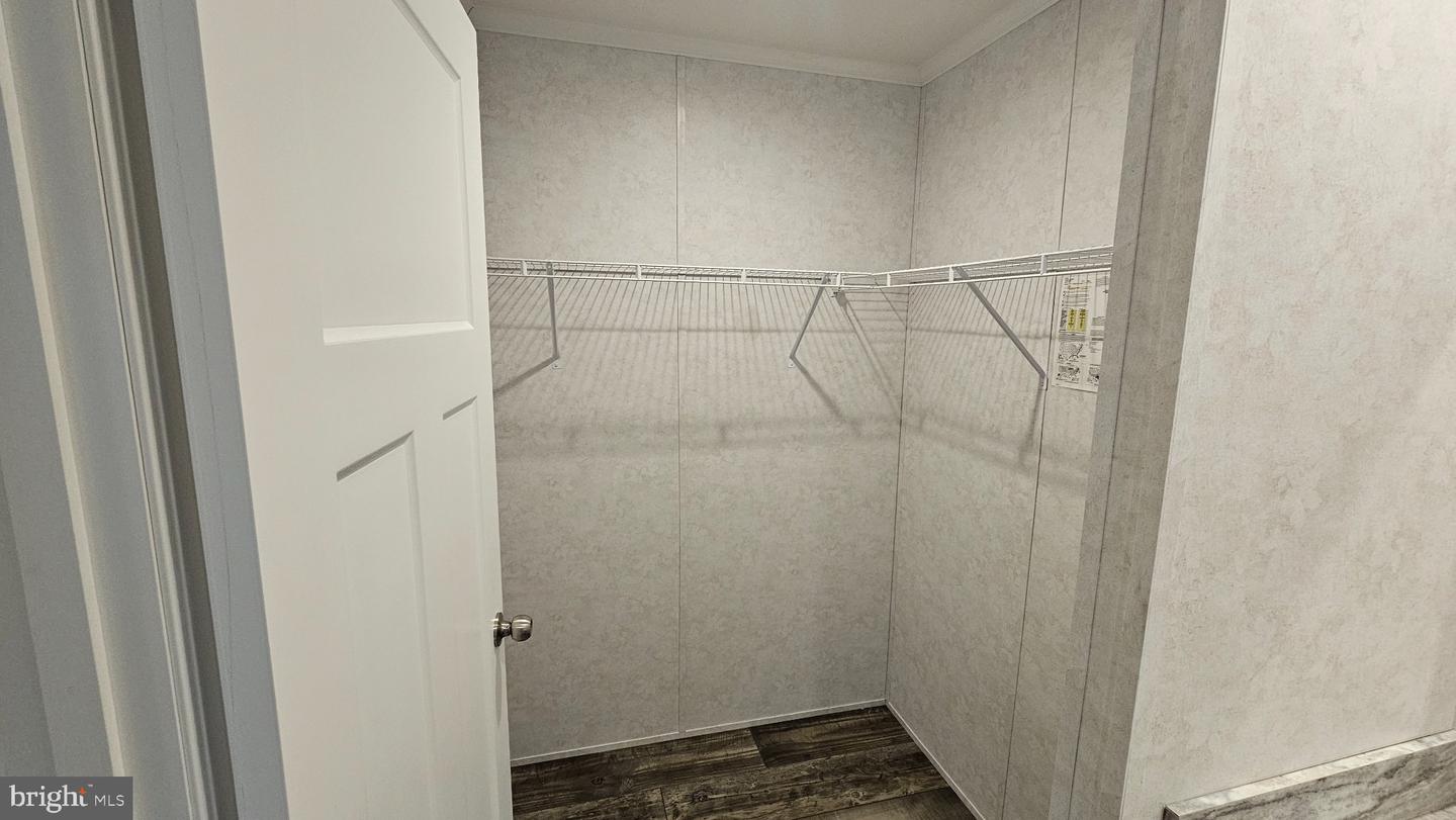 7469 Madeline Cir Property Photo 7