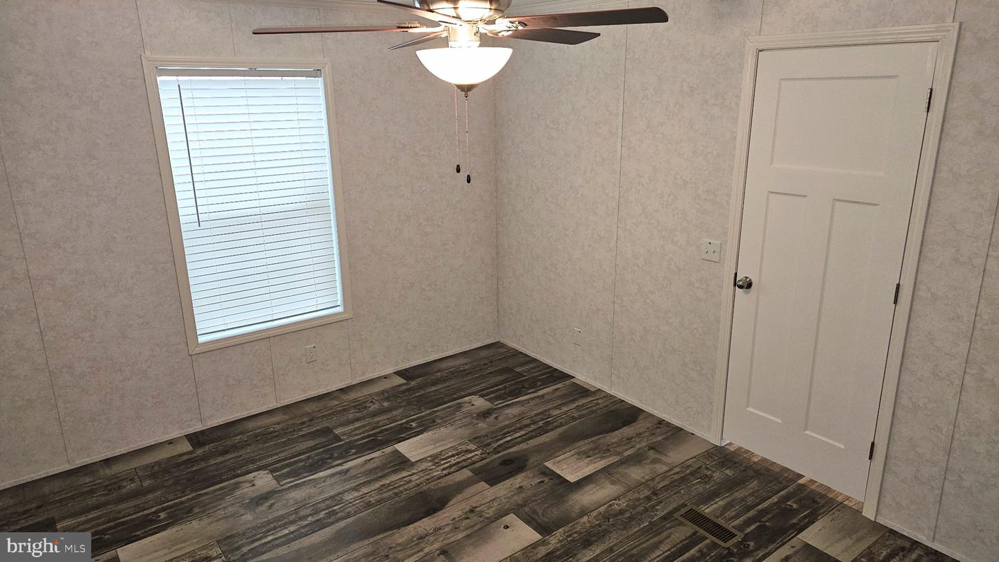 7469 Madeline Cir Property Photo 12