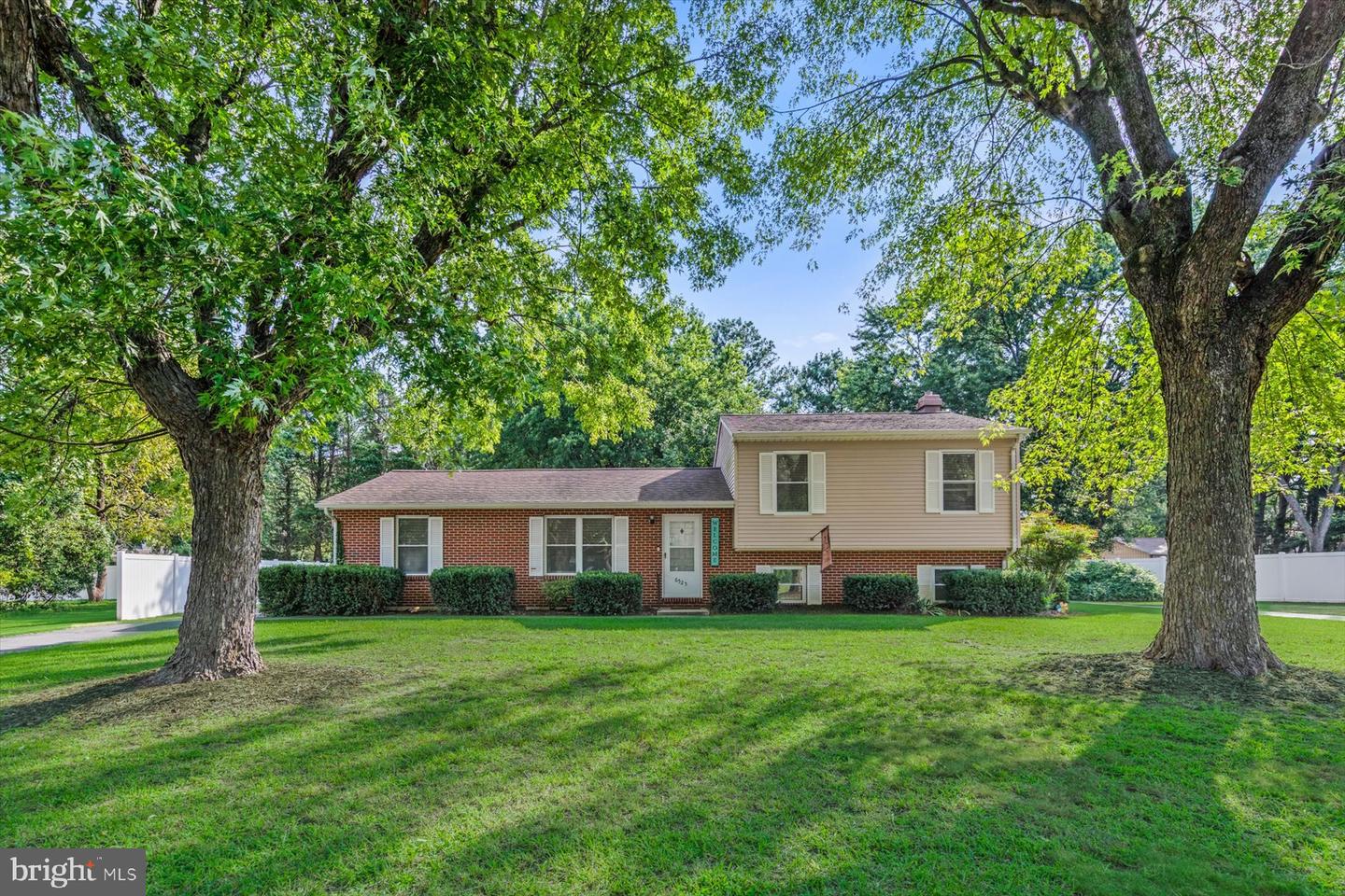 6525 Mary Jane Dr Property Photo 1