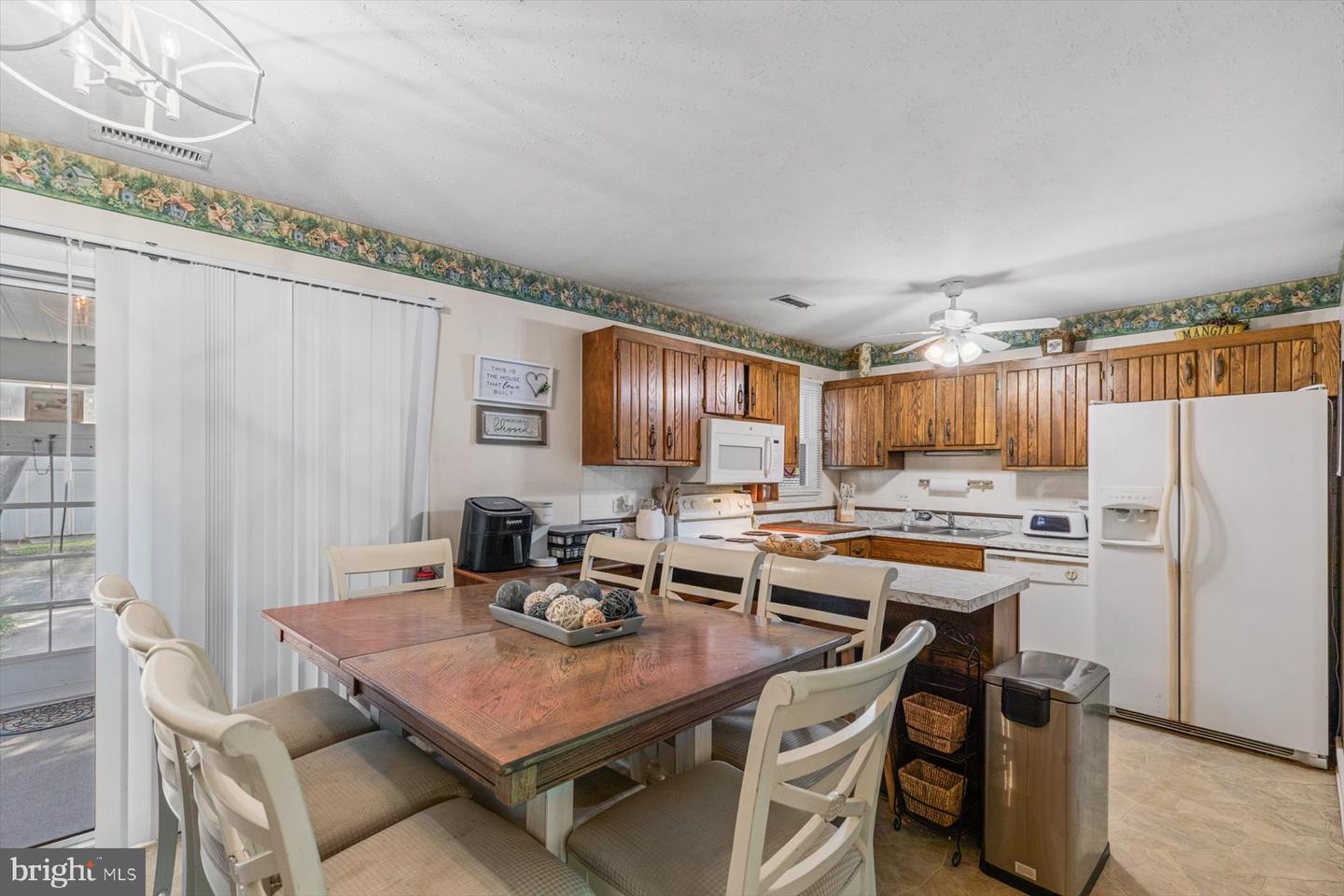 6525 Mary Jane Dr Property Photo 8