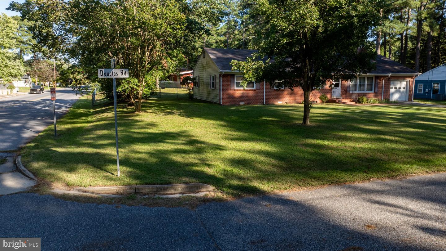 500 Douglas Rd Property Photo 15