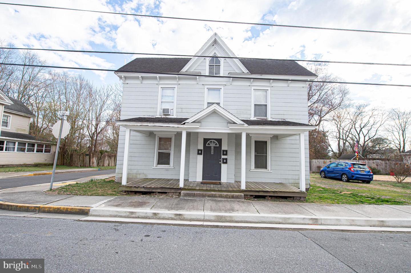 208 E EAST ST #A Property Photo 1
