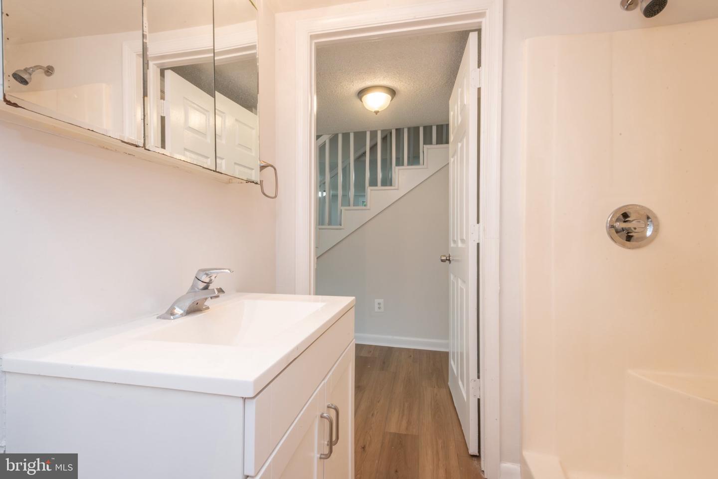 139 2nd St Property Photo 10