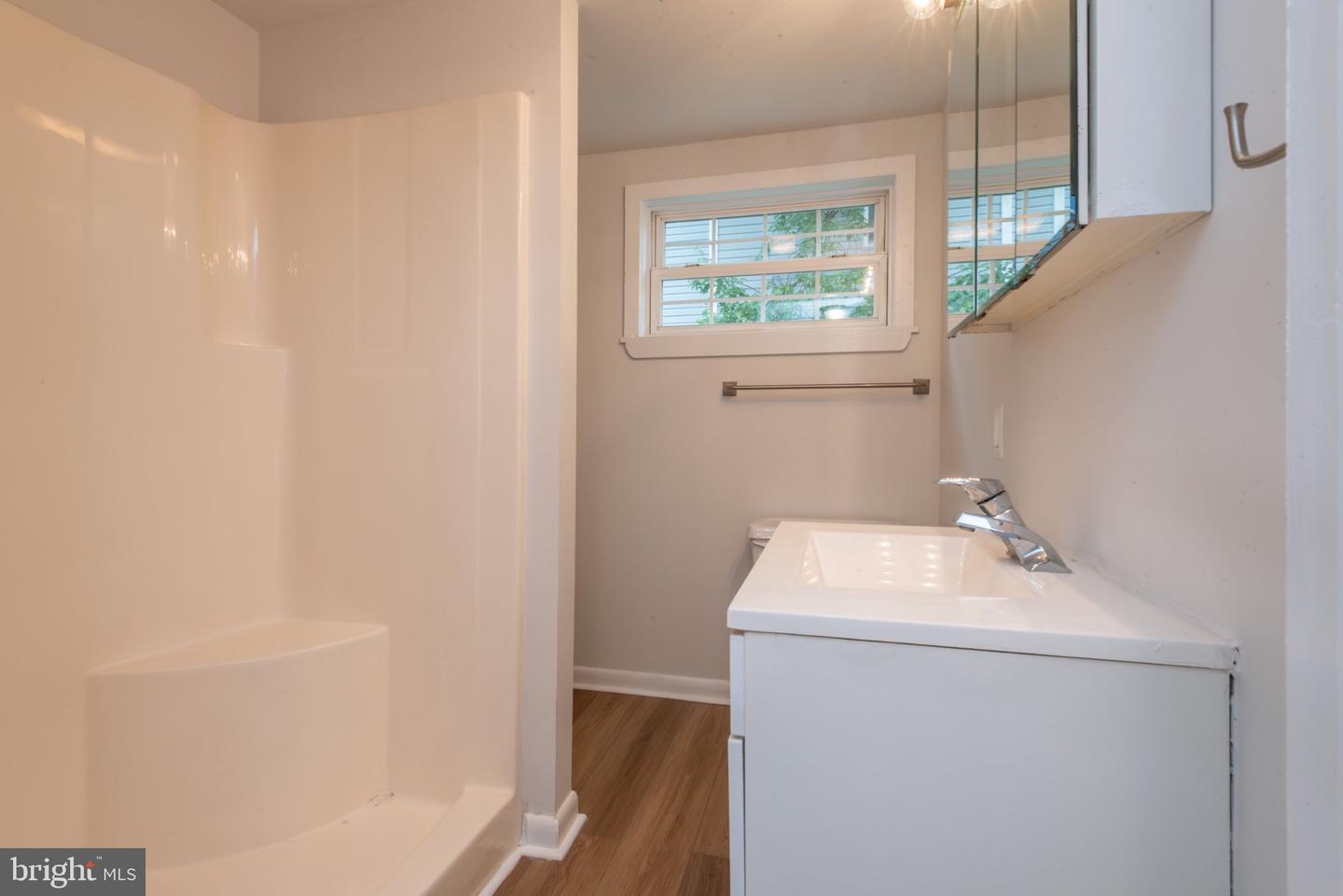 139 2nd St Property Photo 12