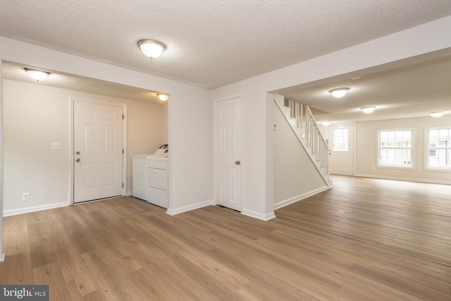 139 2nd St Property Photo 19
