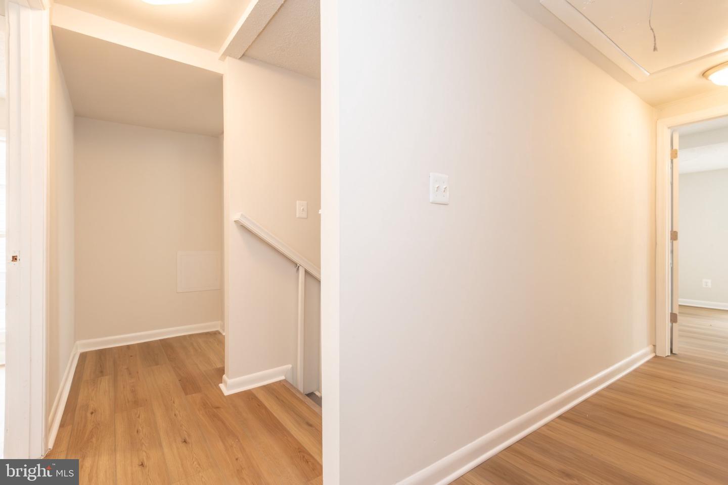 139 2nd St Property Photo 23