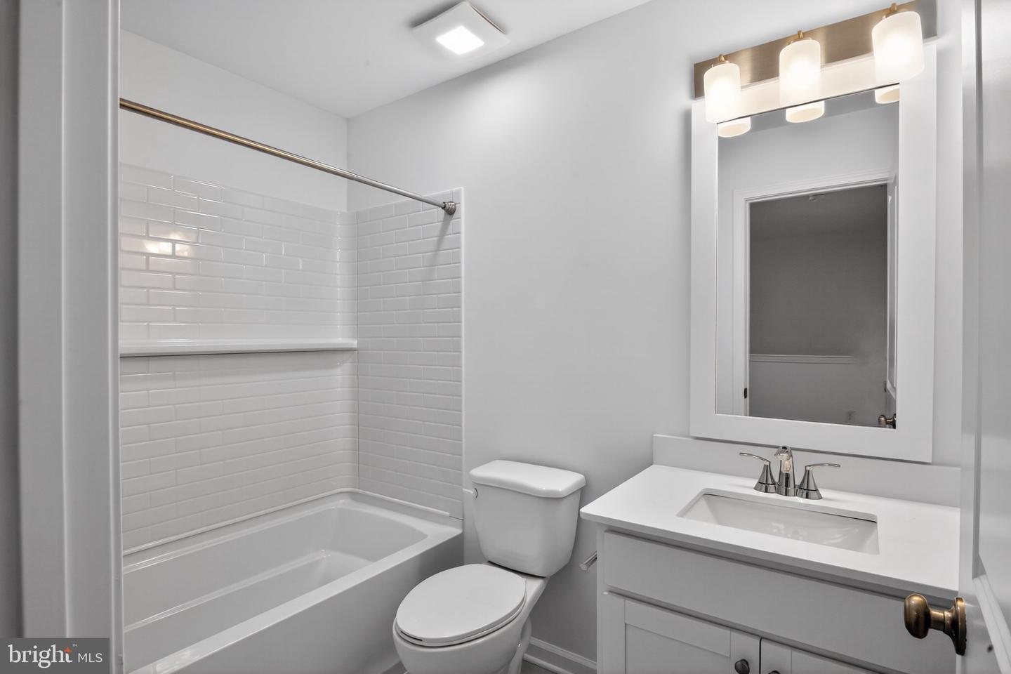 319 Clement Loop Property Photo 14