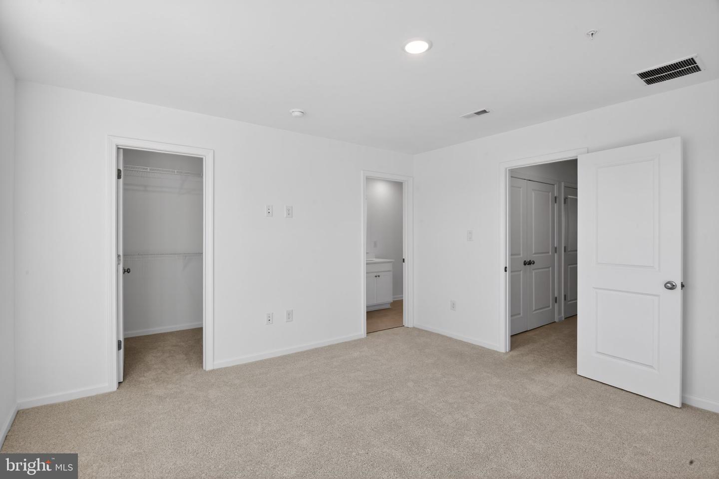 319 Clement Loop Property Photo 17