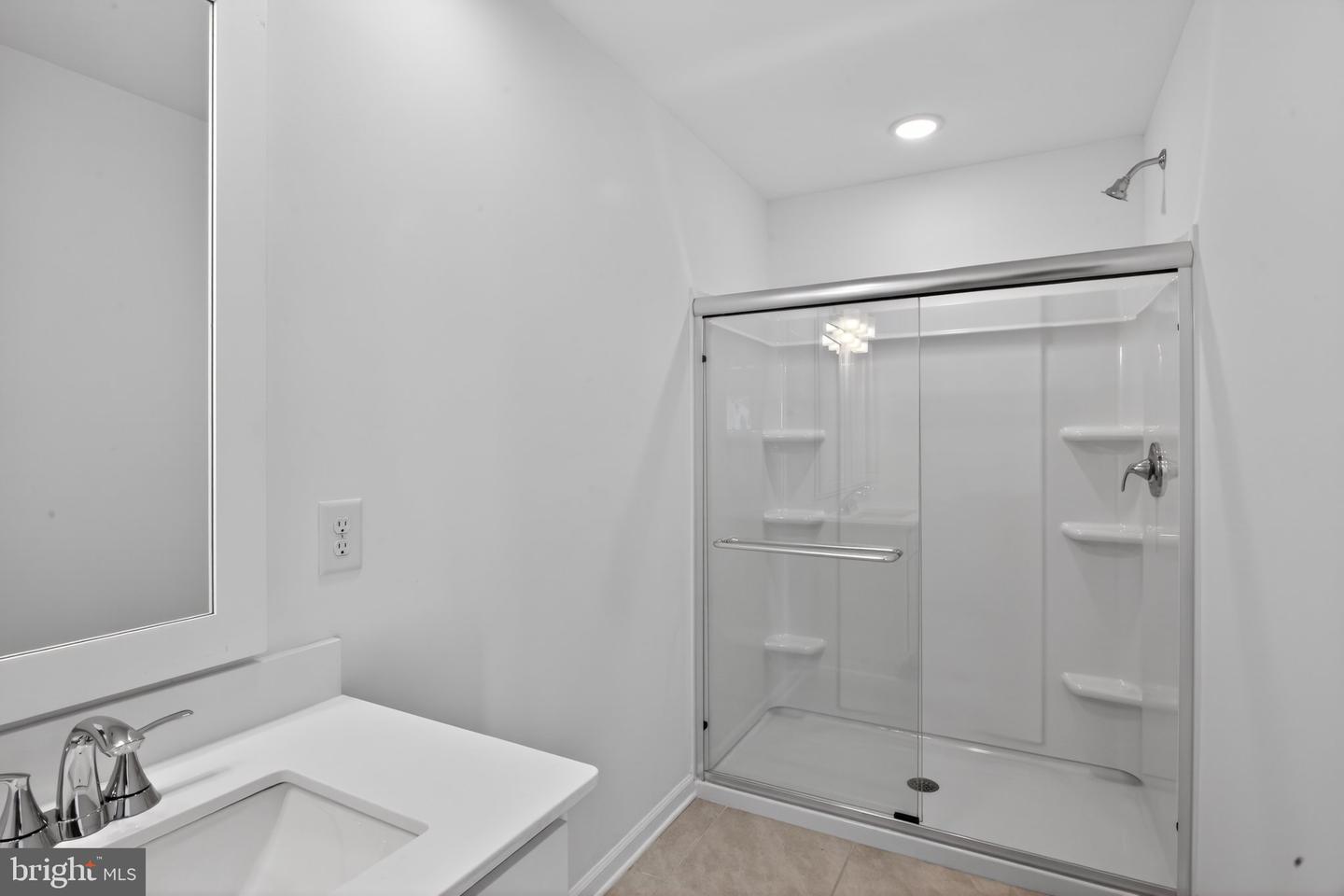 319 Clement Loop Property Photo 18