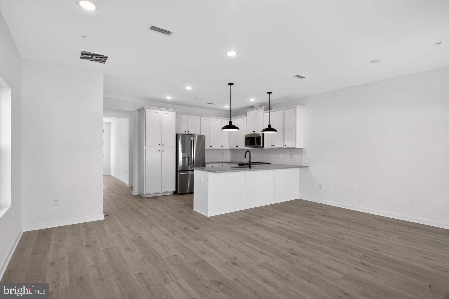 315 Clement Loop Property Photo 6