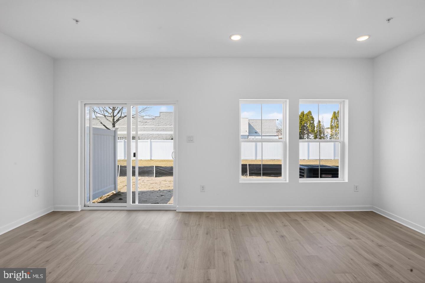 315 Clement Loop Property Photo 8