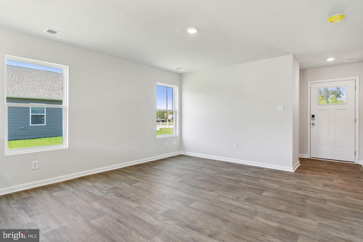 1295 Purple Orchid Loop Property Photo 6