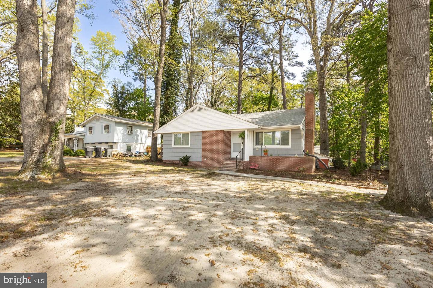 731 Richwil Dr Property Photo 2