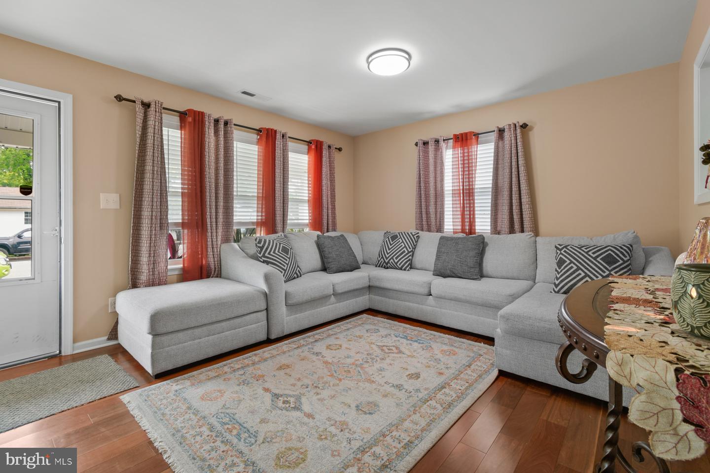 MDWC2024818 Property Photo 2