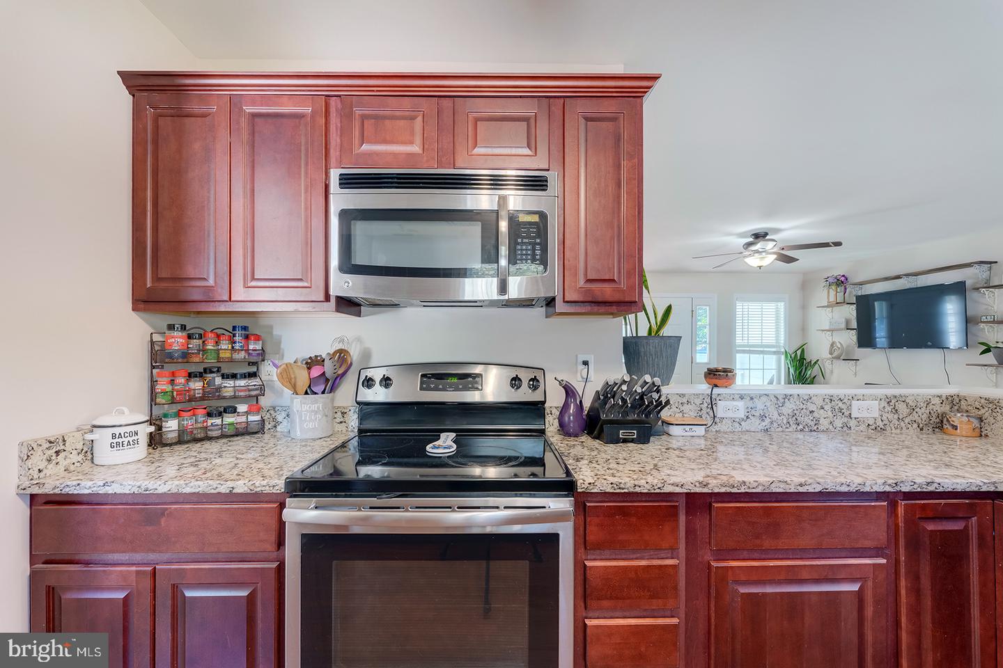9410 Amber Ridge Dr Property Photo 17