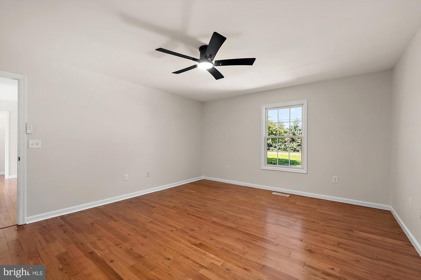 27809 Waller Rd Property Photo 13
