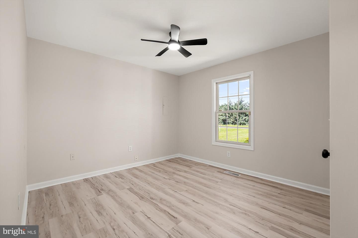 27809 Waller Rd Property Photo 17