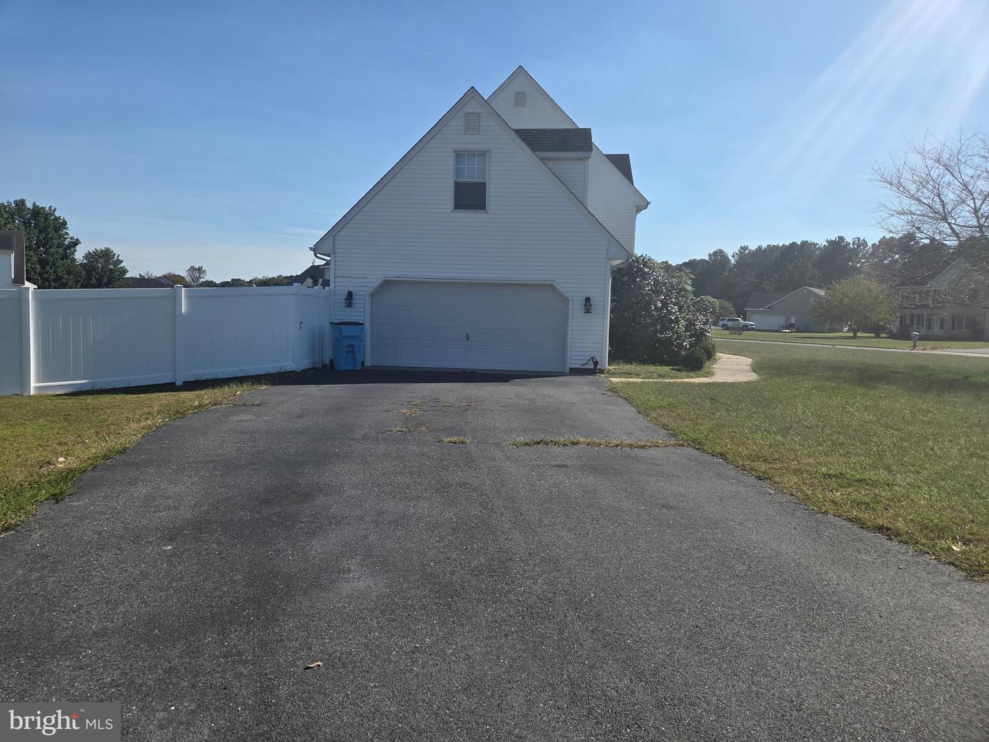 29591 Millstream Dr Property Photo 4