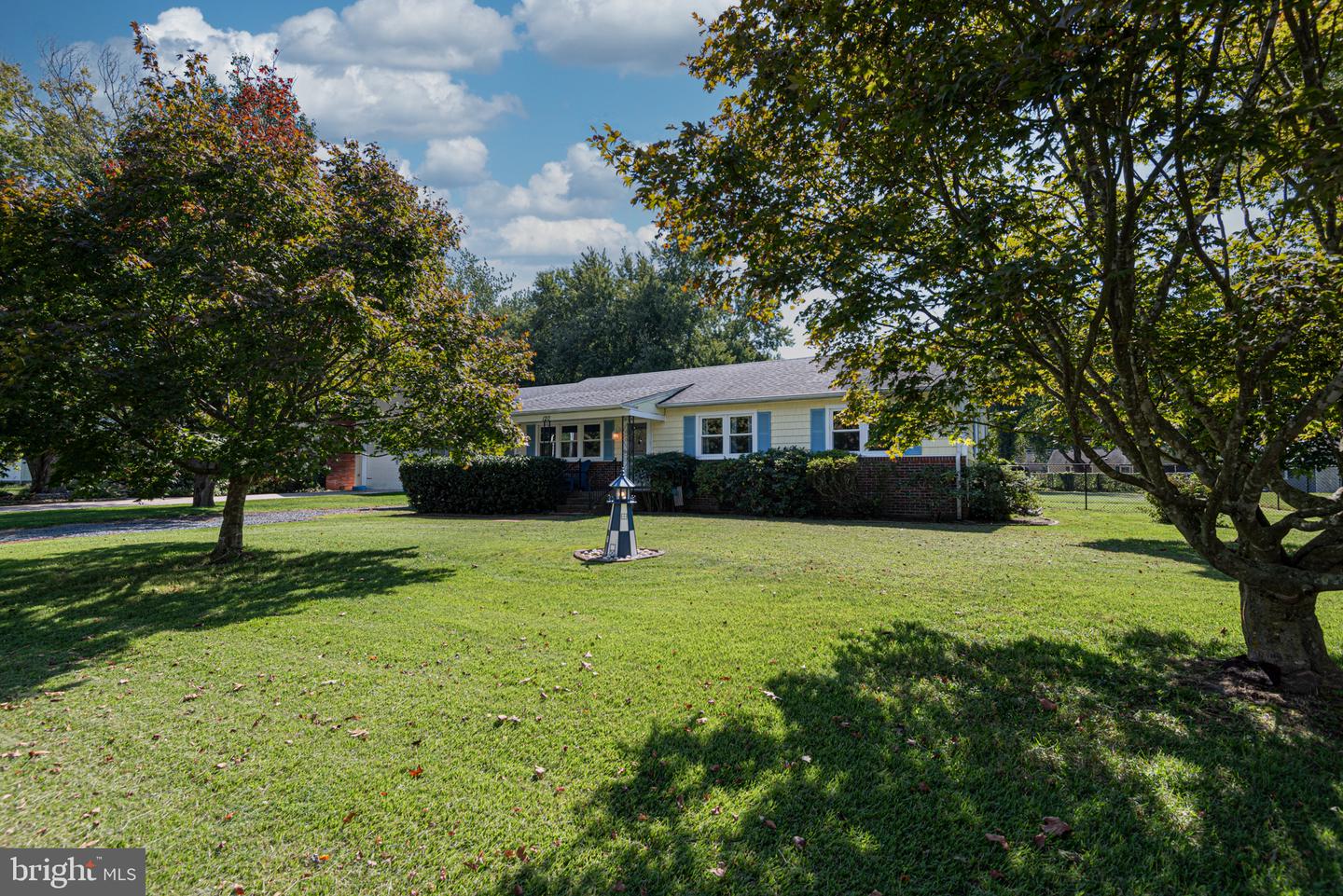 120 MAY DR Property Photo 1