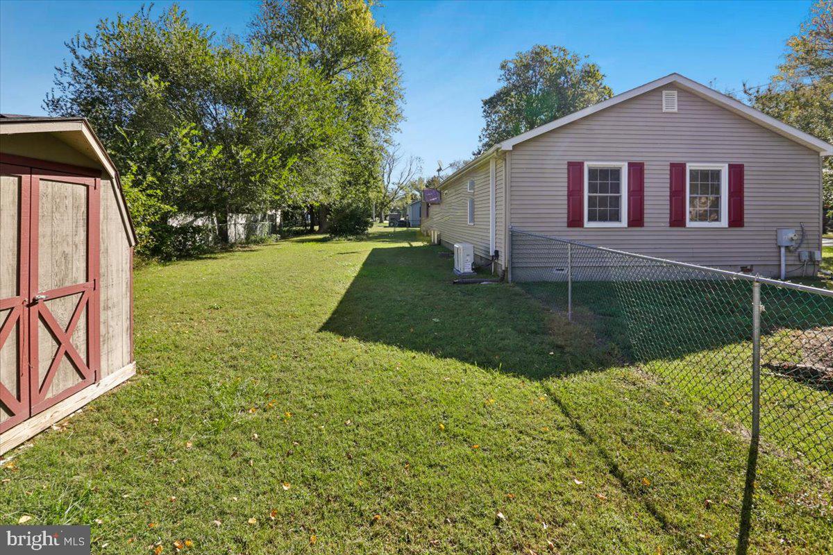 103 Honeysuckle Dr Property Photo 8
