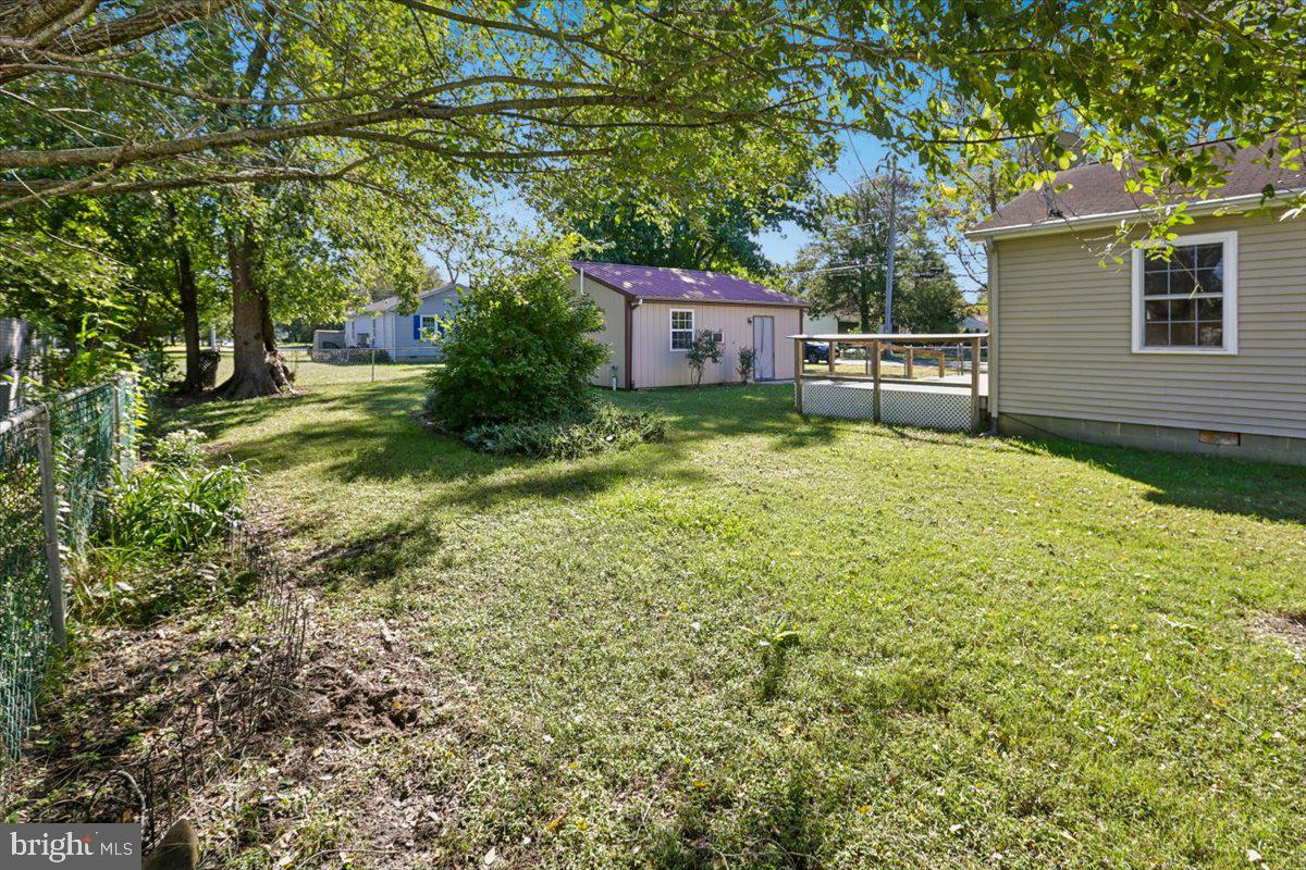 103 Honeysuckle Dr Property Photo 9