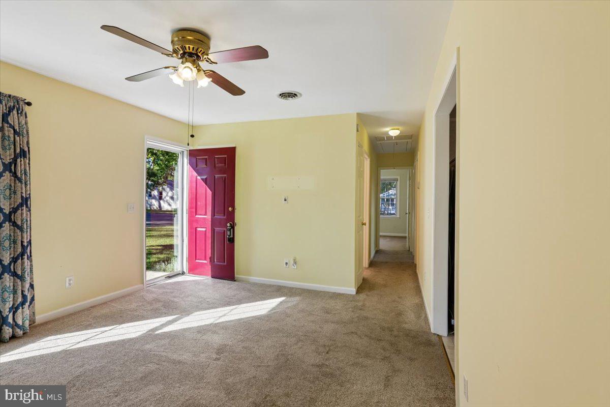 103 Honeysuckle Dr Property Photo 12