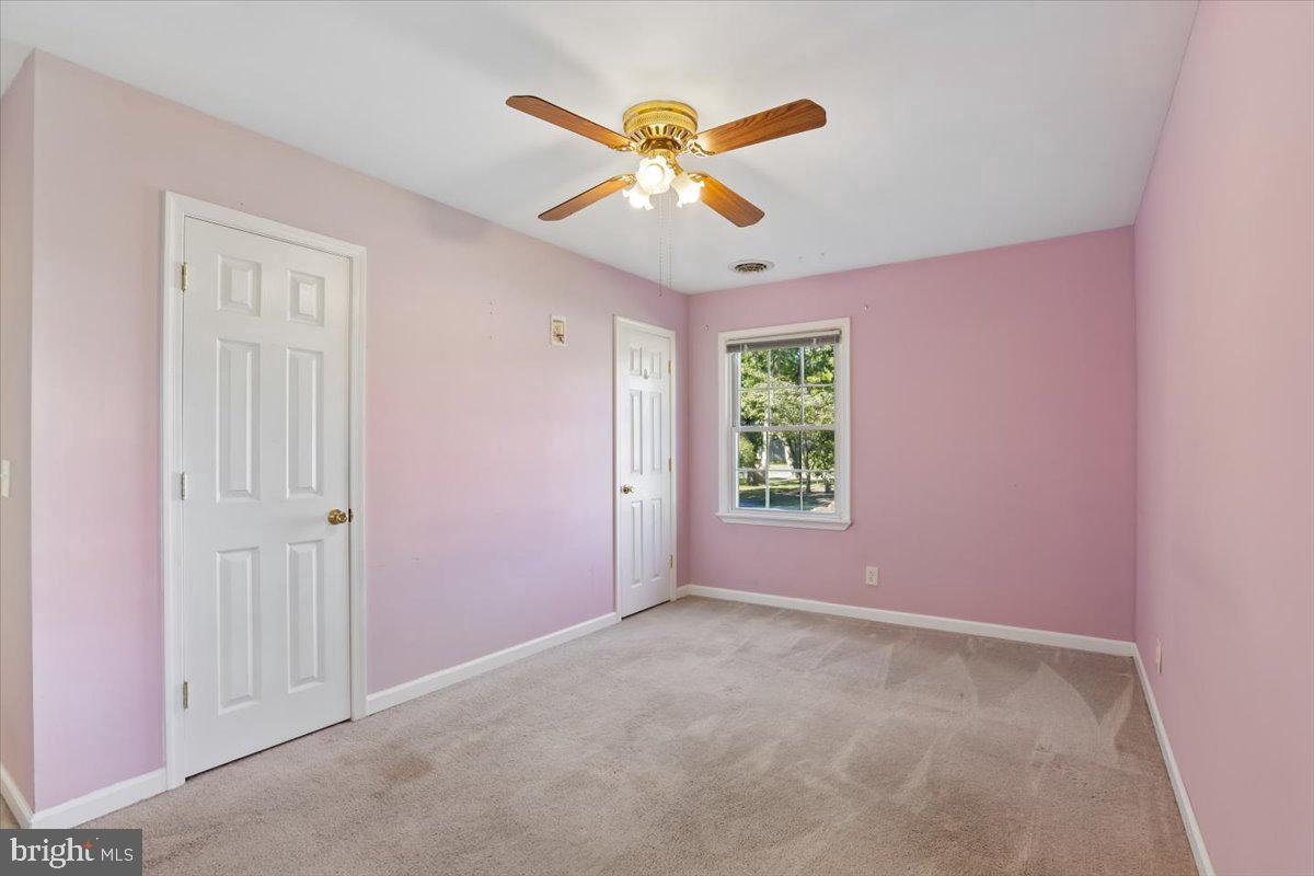 103 Honeysuckle Dr Property Photo 23