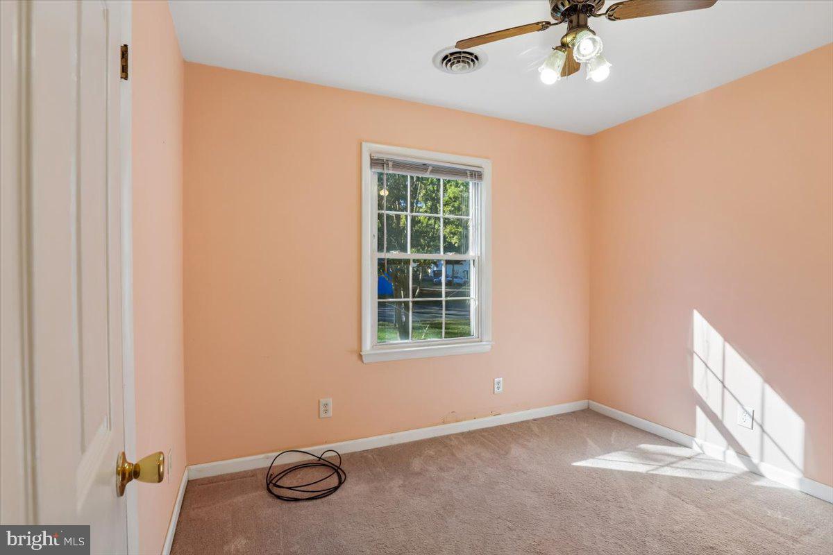 103 Honeysuckle Dr Property Photo 27