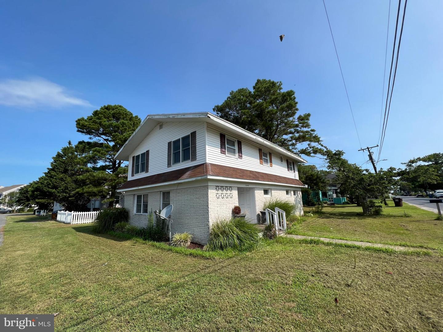 13444 Madison Ave Property Photo 2