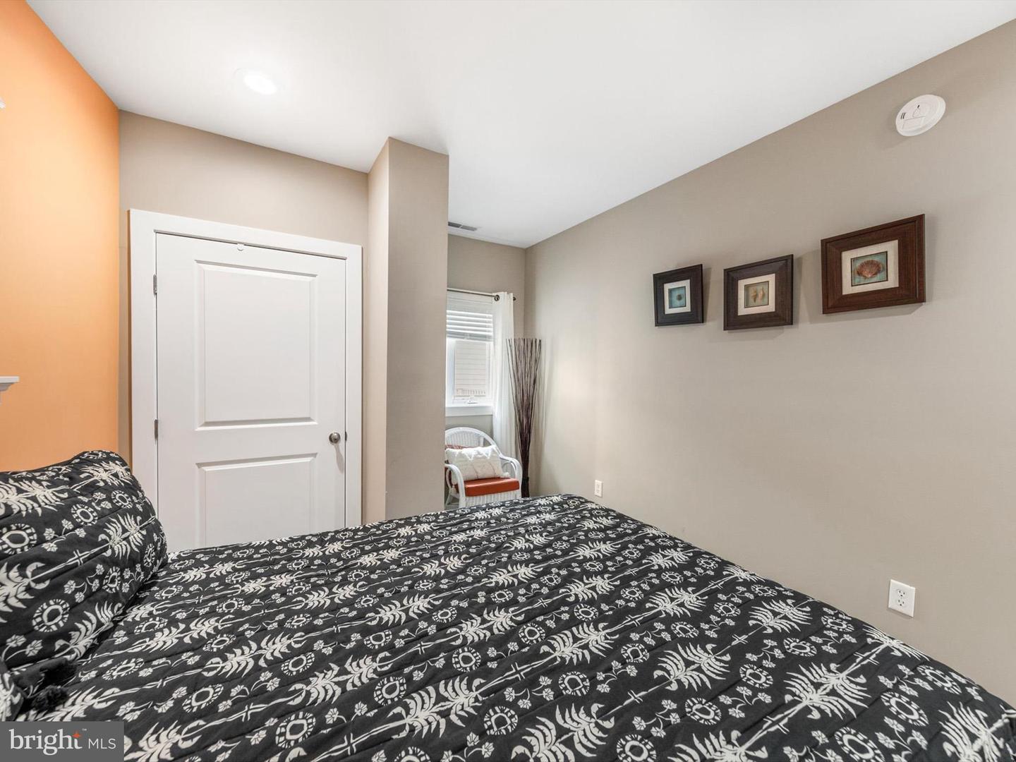 5 87th St #303 & 301 Property Photo 32