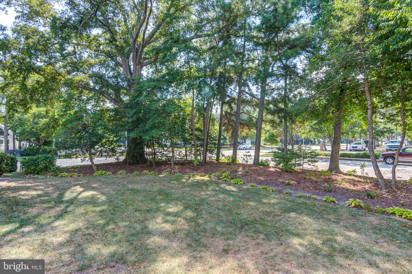 312 141st St Property Photo 3