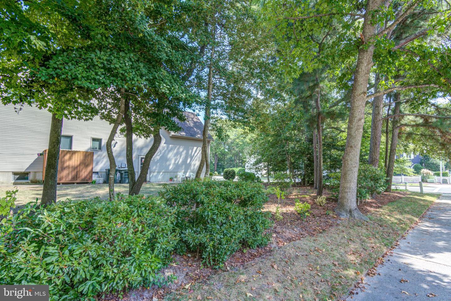 312 141st St Property Photo 5