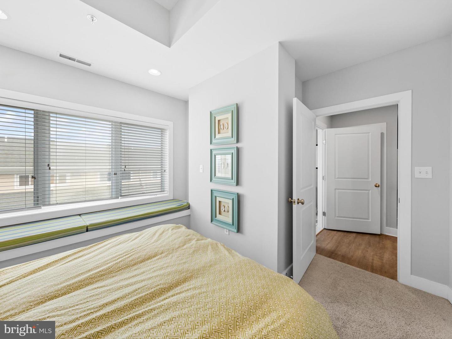 5 87th St #303 Property Photo 28
